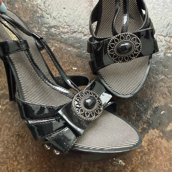 Y2K Patent Slingback Heels Studded Medallion Sandals Womens 7.5 Michael Antonio - Picture 4 of 6